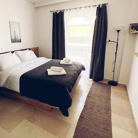 Minimal 3Br Apartment In Афины Экстерьер фото