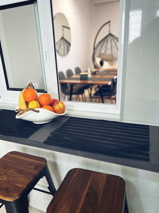Minimal 3Br Apartment In Афины Экстерьер фото
